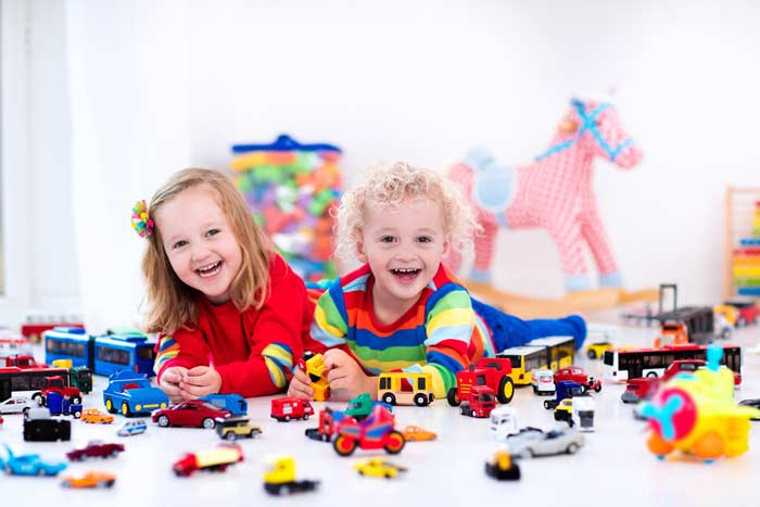 Kleinkinder beim Spielen (depositphotos.com)